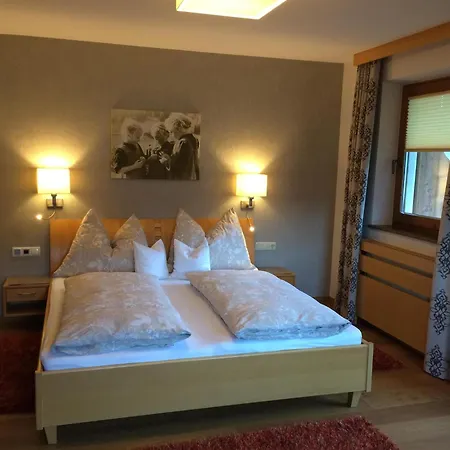 Pfister Apartment Fuegen